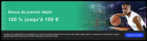 Joueur de basketball tenant un ballon avec l’offre de bonus de premier dépôt jusqu’à 100 €.